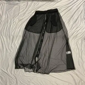 블랙 메쉬 롱 스커트