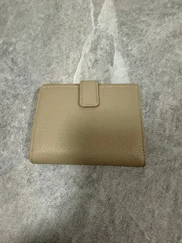 새상품급 츠치야 가방 베이지 가죽 접이식 지갑