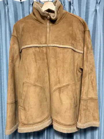 베이지 플리스 자켓 하이넥