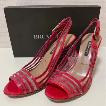 [새상품급] BRUNO MAGLI 블루노마리 샌들 37.5 핑크 레드