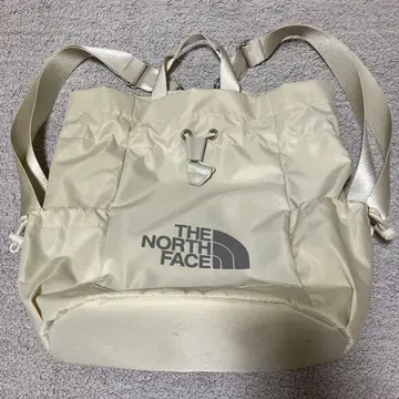 [ THE NORTH FACE ] 크림색 백팩