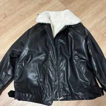 가죽 보아 무스탕 코트