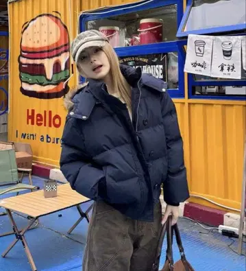 네이비 후드 부착 다운 자켓