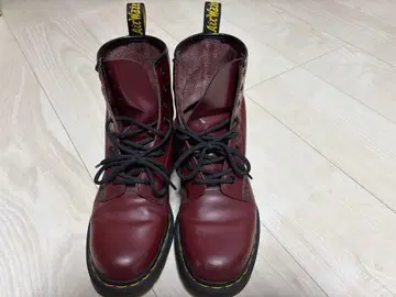 닥터마틴 Dr.Martens 10072 레이스업 부츠
