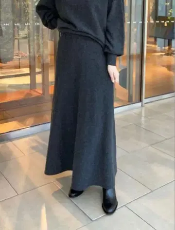 GALERIE VIE 라무즈울 플레어 맥시 스커트 갤러리 바이