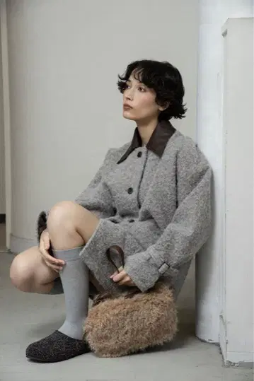 different material fluffy coat lawgy 코트