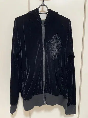 [새상품급] HYDE 후드티 스컬 디자인 (M)