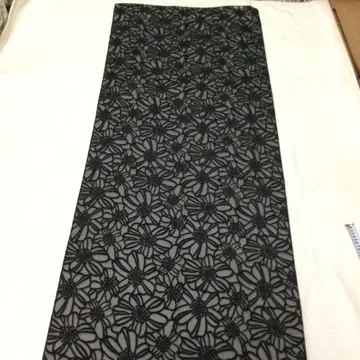 C,C,CROSS 블랙 꽃무늬 스카프 약 60cm x 약 234cm