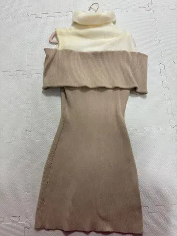 Darich 베이지 슬리브리스 니트 미사용 새상품