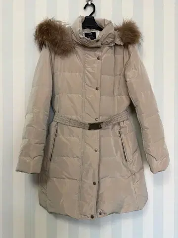 23구 LIMONTA (이탈리아제) 퍼 달린 베이지 다운 자켓