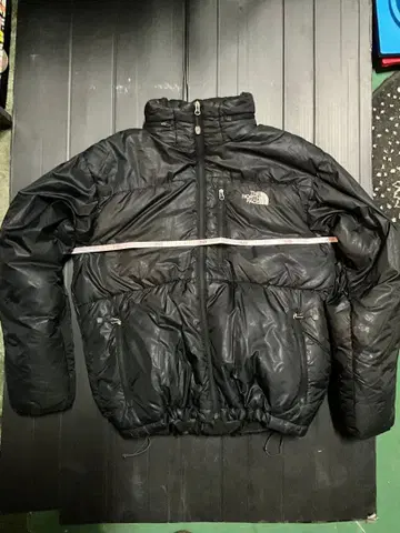 The North Face 블랙 다운 자켓