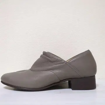 aroma de muget 아로마도뮤게 천연 가죽 슬립온 / 여성 신발