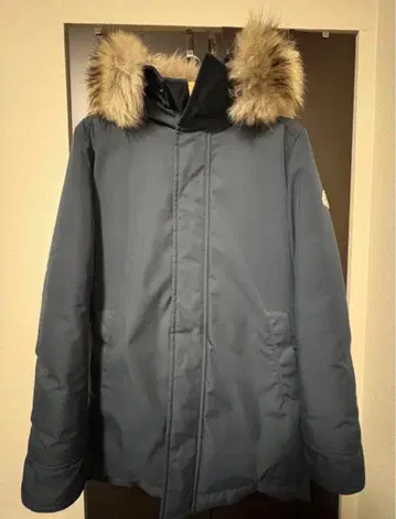 PYRENEX 안시 그레이 퍼 달린 다운 자켓