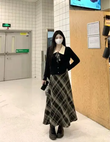 긴팔 롱 원피스 블랙 카키 체크