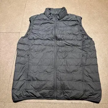 Uniqlo 울트라 라이트 다운 베스트 그레이 남성용 M