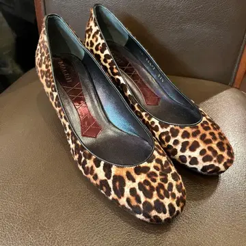 새상품 MAGRIT 레오파드 송치 펌프스 마그리트