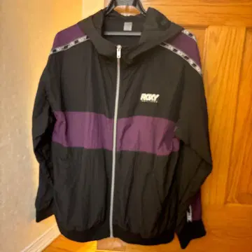 ROXY 후드 부착 저지 블랙/퍼플