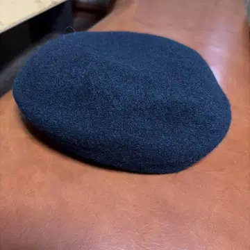 NAISSANCE CALLA 블랙 베레모