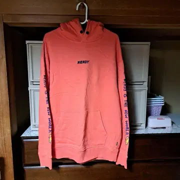 NERDY M 후드 부착 오렌지 후드티