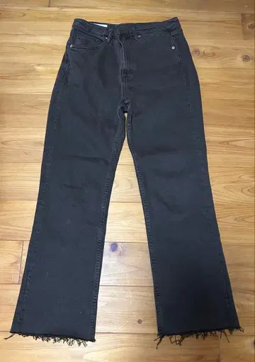 ZARA 크롭 플레어 하이웨스트 청바지