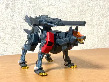 HMM 코토부키야 조이드 프라모델 커맨드 울프 완성품