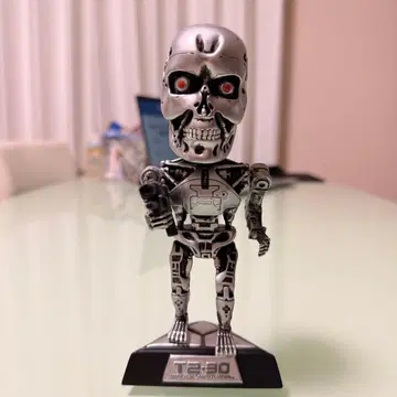 레어 USJ 터미네이터 T2-3D 보빙 헤드 T-800 목 흔들림