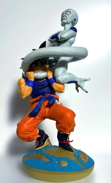 드래곤볼 손오공 프리저 피규어