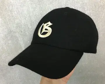 쿠티 새상품급 블랙 CTE-22A507 로고 자수 울 캡