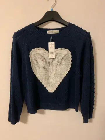 택 포함 새상품 blondy relish 네이비 하트 스웨터 프리 사이즈