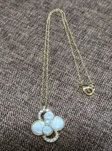 VENDOME BOUTIQUE 반돔 부티크 쉘 목걸이