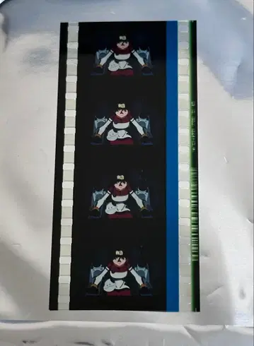 기동전사 건담 지크 액스 입장객 혜택 시계 부품 바닥