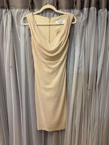 슬림! Venus 베이지 드레이프 타이트 드레스
