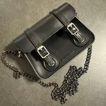 블랙 커스텀 닥터마틴 숄더백