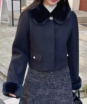 [ 이번 시즌 디자인 ] INGNI 4Way 비쥬 버튼 숏코트