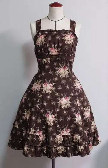 Innocent World 로즈 패턴 오버롤 스커트 브라운