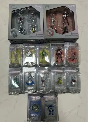 Happy 복권 Disney Platinum Ornament 2023