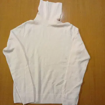 UNIQLO 핑크 터틀넥 캐시미어 스웨터 S