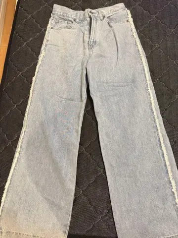 라이트 블루 와이드 레그 데님 팬츠