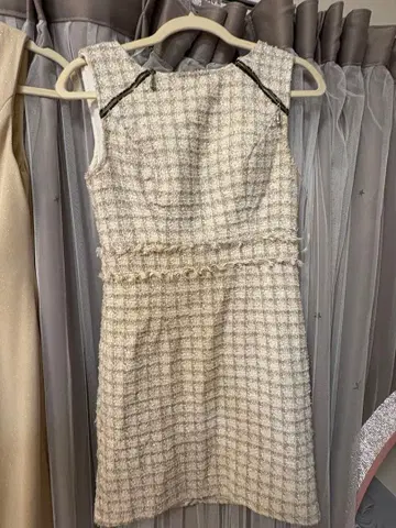 슬리브리스 트위드 미니 원피스