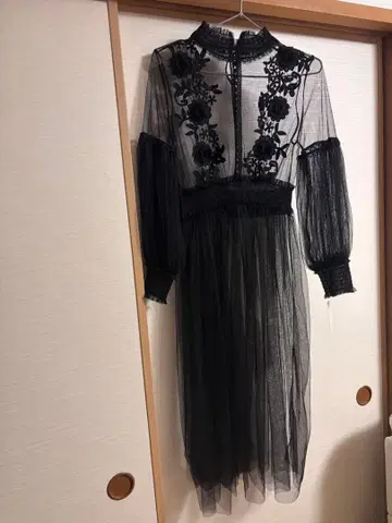 [ 새상품 미사용 ] aki INGRID ROSE 블랙 원피스