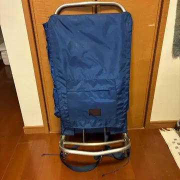 접이식 네이비 백팩