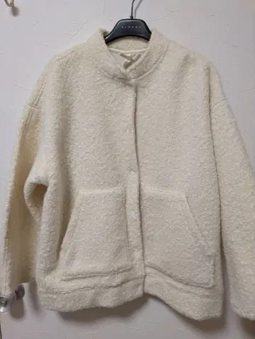 미사용 H&M 아이보리 부클레 노카라 자켓