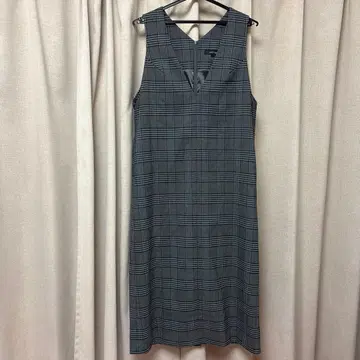 UNTITLED 체크 무늬 슬리브리스 원피스