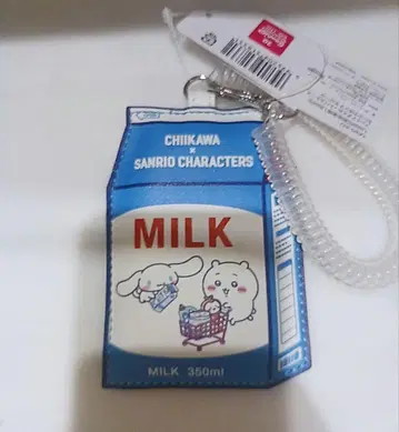 치이카와 산리오 콜라보 패스 케이스 치이카와 시나몬