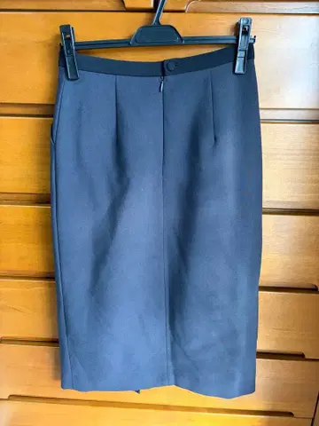 rukkilill 다크 그레이 타이트 스커트 암비덱스