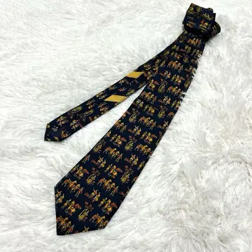 페라가모 실크 넥타이 올 패턴 네이비 말 인물 패턴