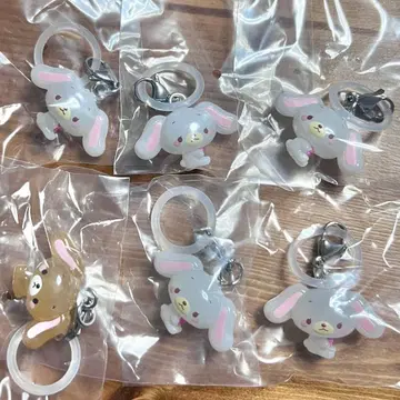 [ 당일 발송 ] 산리오 윳토메지루시 액세서리 시로 우사 쿠로 우사 세트