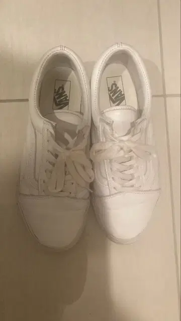 Vans 화이트 스니커즈