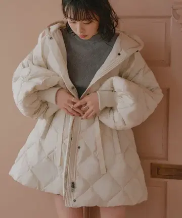 루일 에 부티크 파이버 라이트 써모스 볼륨 슬리브 퀼팅 코트