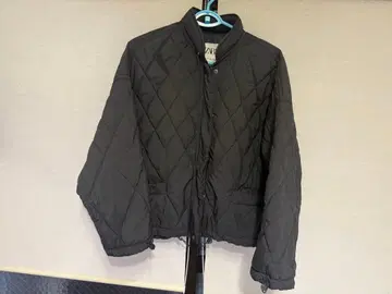 ZARA 구매 다크 그린 퀼팅 자켓 드로 코드